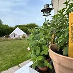 Cozy Garden Glamping
