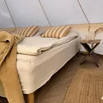 Cozy Garden Glamping *