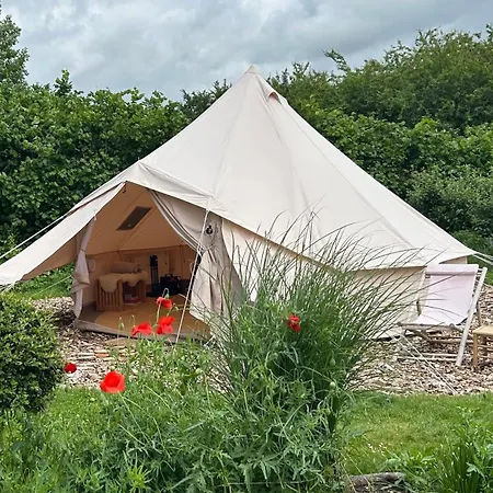 Cozy Garden Glamping